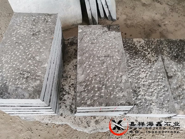 青石鏨道面嘉祥海鑫石業(yè)有限公司